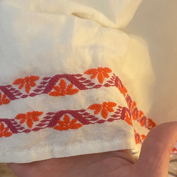 Tommy Bahama White Tunic with Coral and Pink Embroidery Linen Blend - Picture 8 of 8